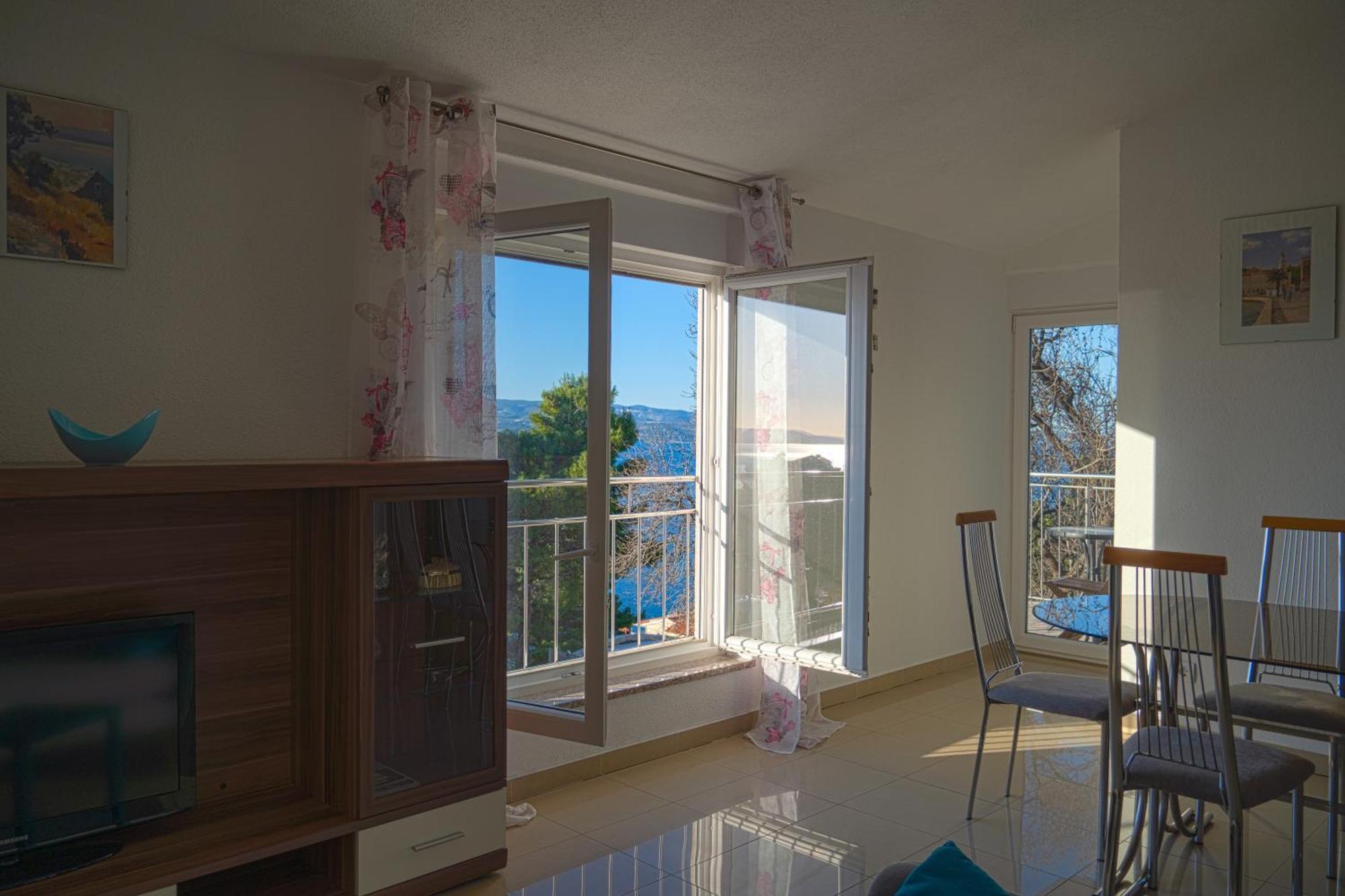 Apartments Sara & Nina Omiš Exteriér fotografie