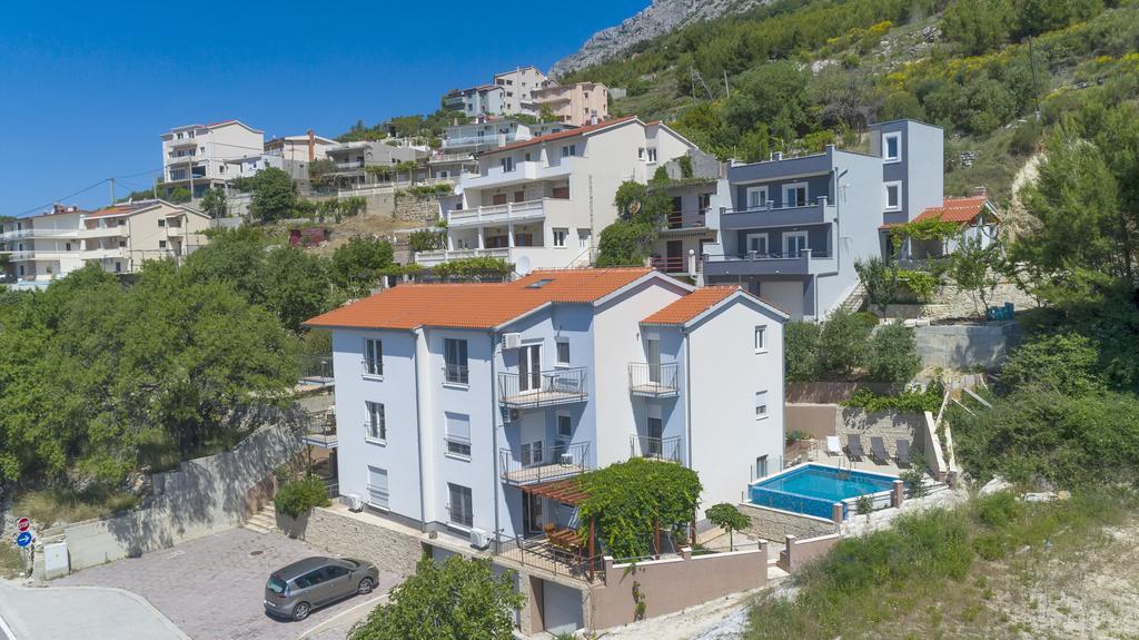 Apartments Sara & Nina Omiš Exteriér fotografie