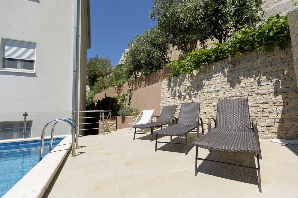 Apartments Sara & Nina Omiš Exteriér fotografie