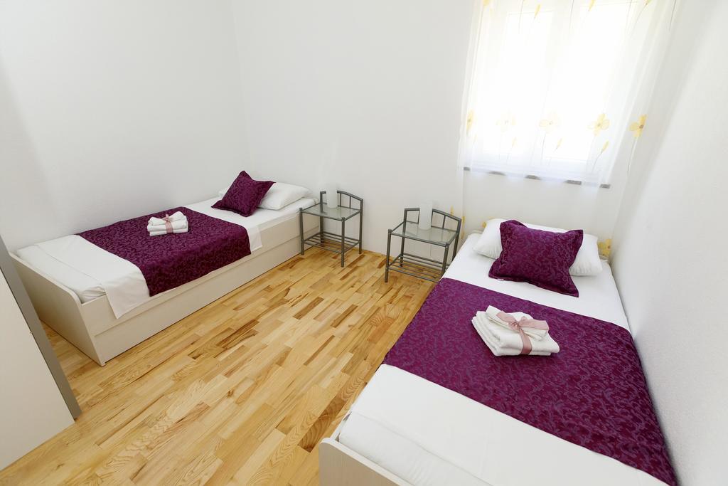 Apartments Sara & Nina Omiš Exteriér fotografie