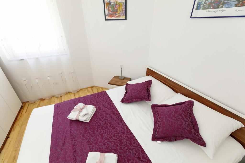Apartments Sara & Nina Omiš Exteriér fotografie