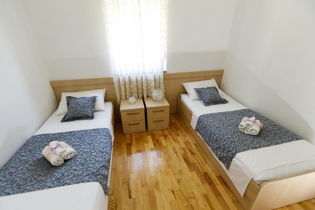 Apartments Sara & Nina Omiš Exteriér fotografie