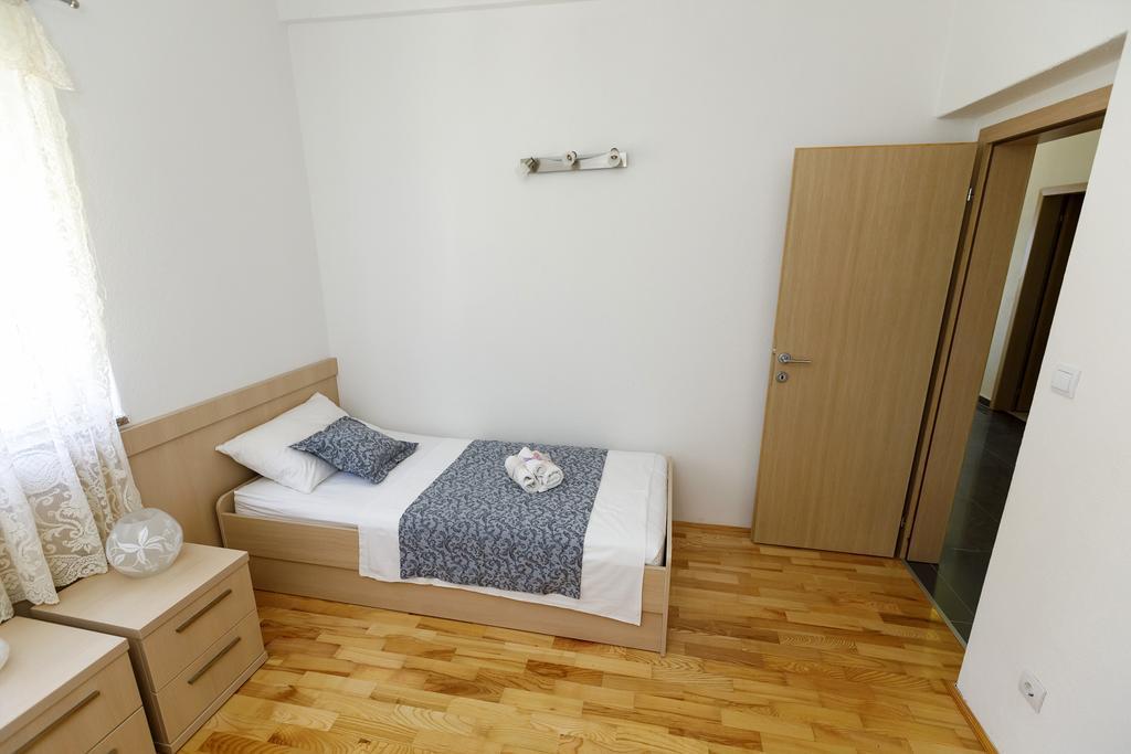 Apartments Sara & Nina Omiš Exteriér fotografie