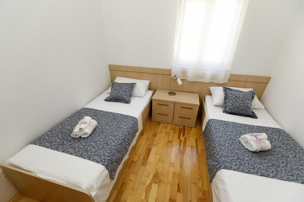 Apartments Sara & Nina Omiš Exteriér fotografie